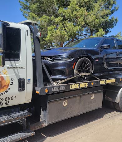 Gruas Solis Towing LLC 4