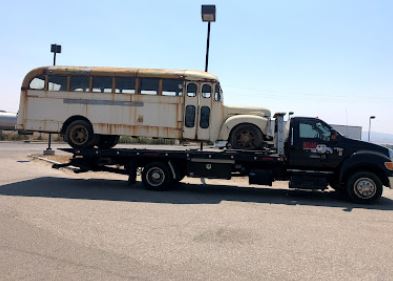 Grúas en Salinas, CA los mejores servicios 24 horas en español y baratas