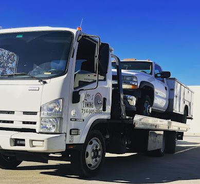 Leos towing service 2