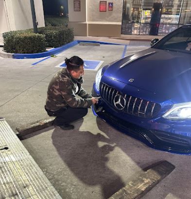 Leos towing service 3