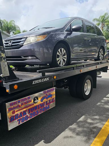 RR & K TOWING LLC servicio de gruas